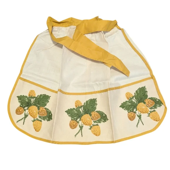 Vintage Apron with Yellow Floral Trim and Leaf Design - Picture 8 of 8